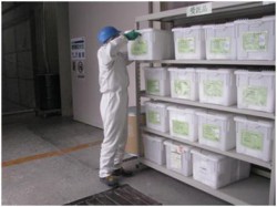 端数品ケース積み下ろし作業