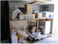 コンプレッサー室の棚の整理整頓