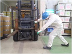 フォークリフトのフォーク取扱作業