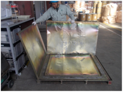 鉄カゴ収納作業