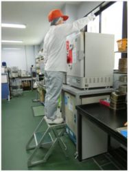 検査器具乾燥機の点検作業